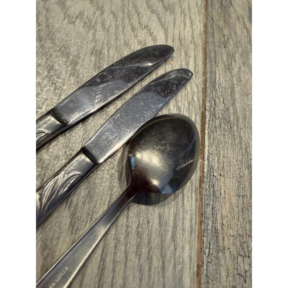 Flatware Set of 3 Silver Leaf Pattern Japan Stainless Steel Dinnerware Embossed